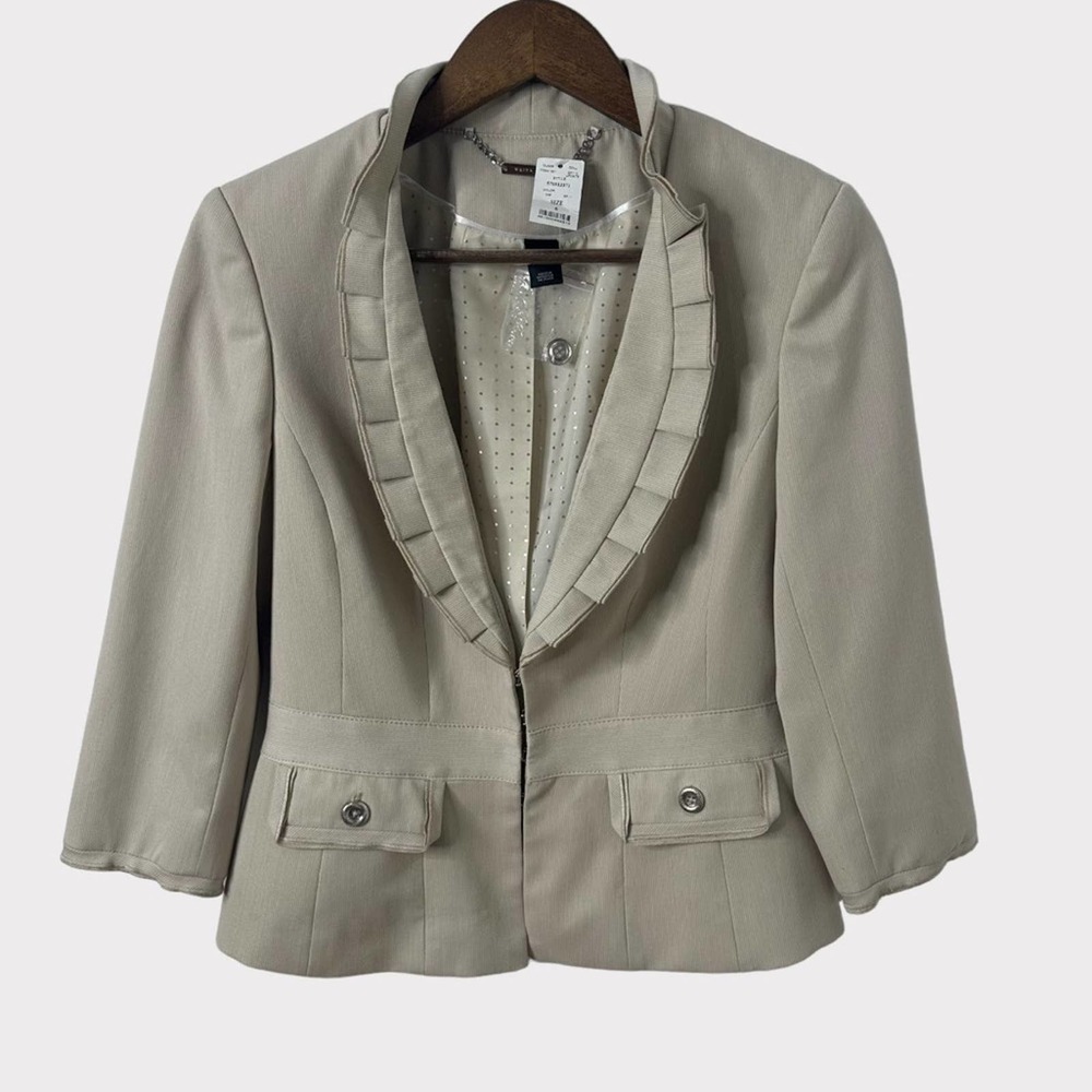 White House Black Market Cream Ruffle Blazer Suit Jacket Size 6 New